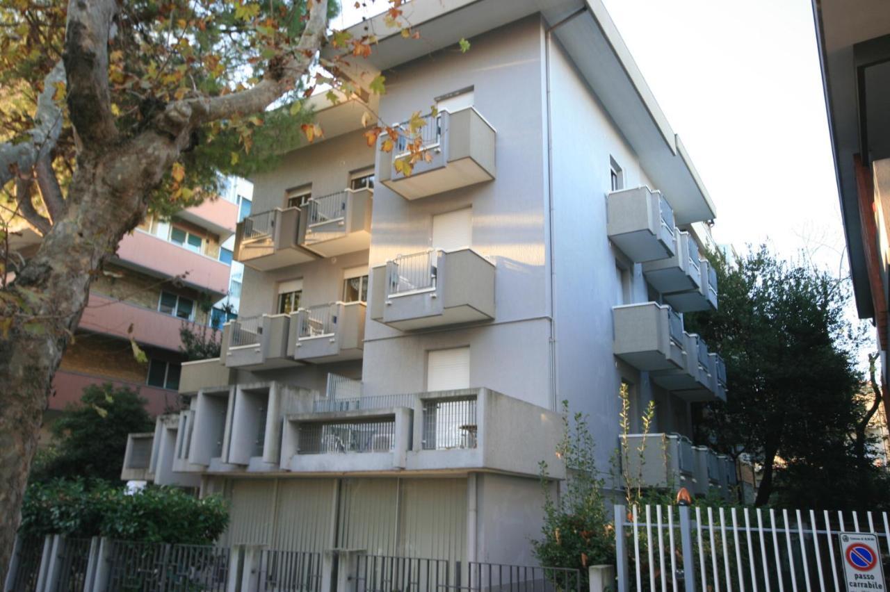 Casa Vacanze Cucciolo Rimini Exterior foto